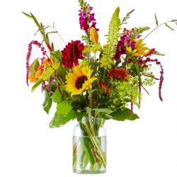 Sunny summerbouquet with sunflowers