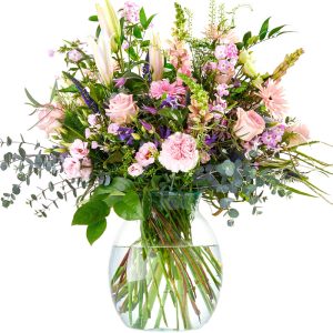 A bouquet for the sweetest with soft pastel shades